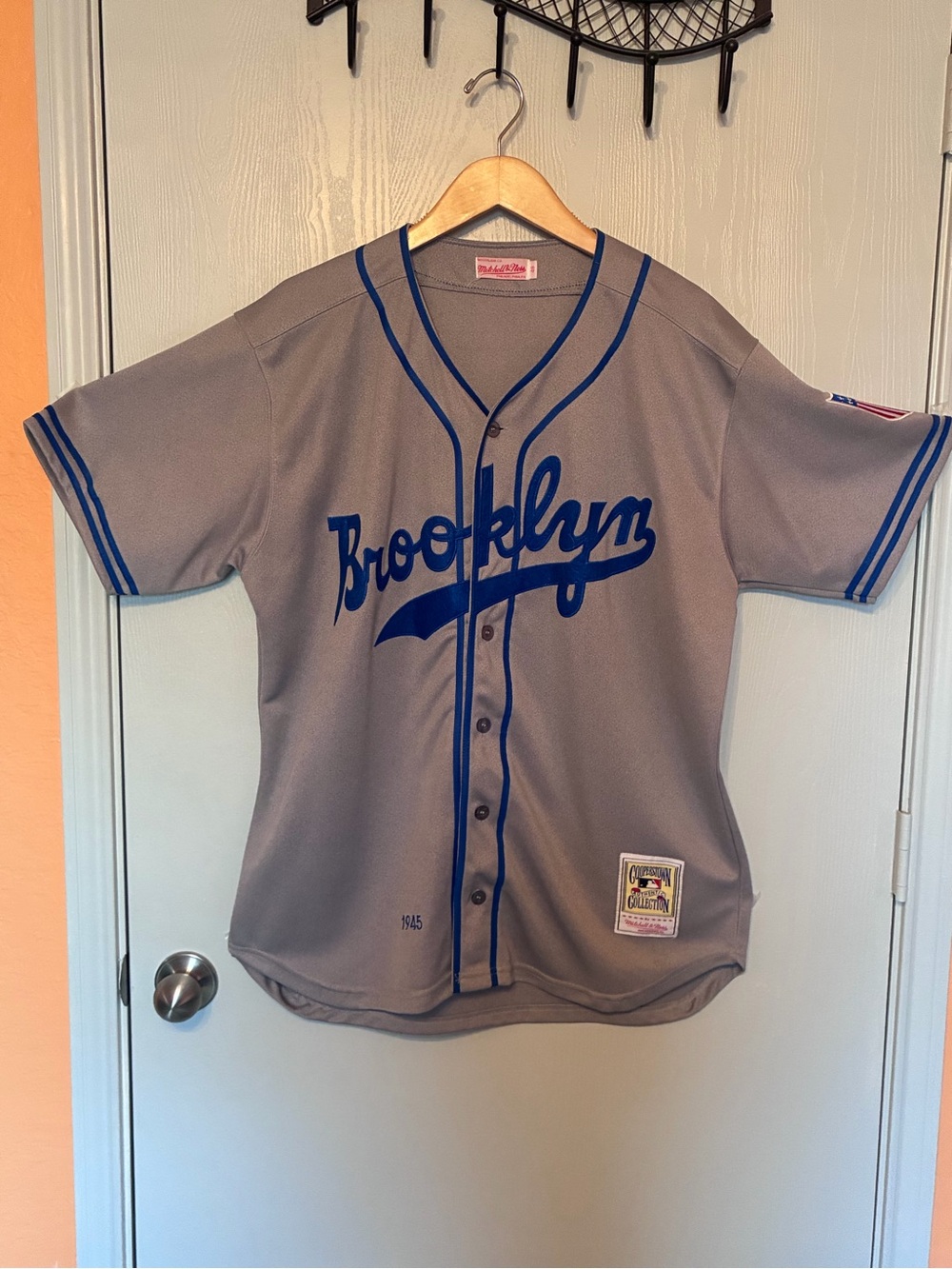 Brooklyn Dodgers Grey & Royal Blue Mens Baseball Jersey Mitchell & Ness